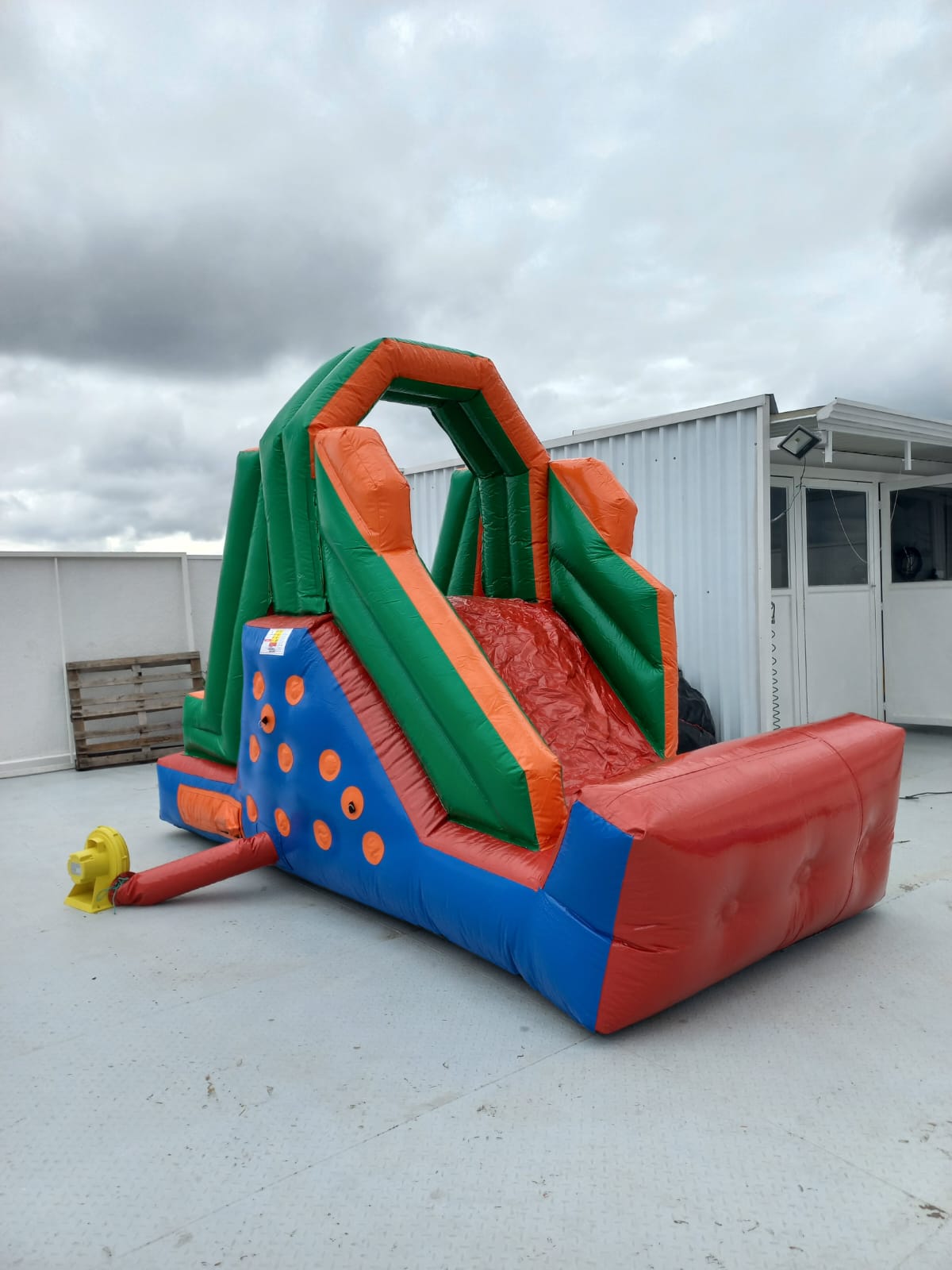 Mega Tobogã Inflável para festas em Indaiatuba