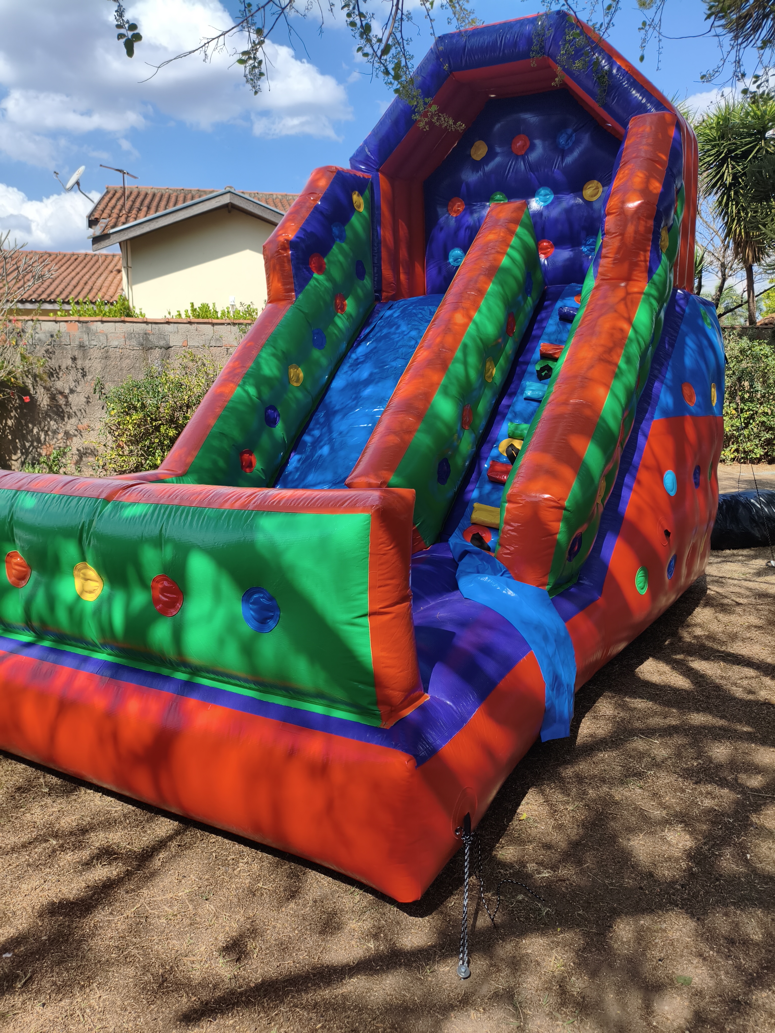 Camas elásticas para festas infantis