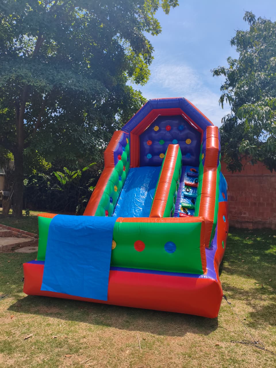 Mega Tobogã Inflável para festas em Indaiatuba